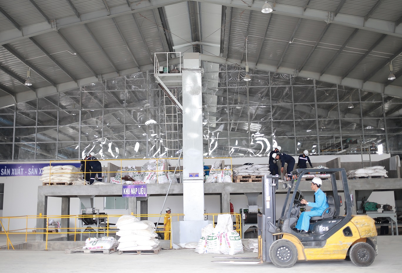 gia cong phan bon NPK gia re , chat luong cao