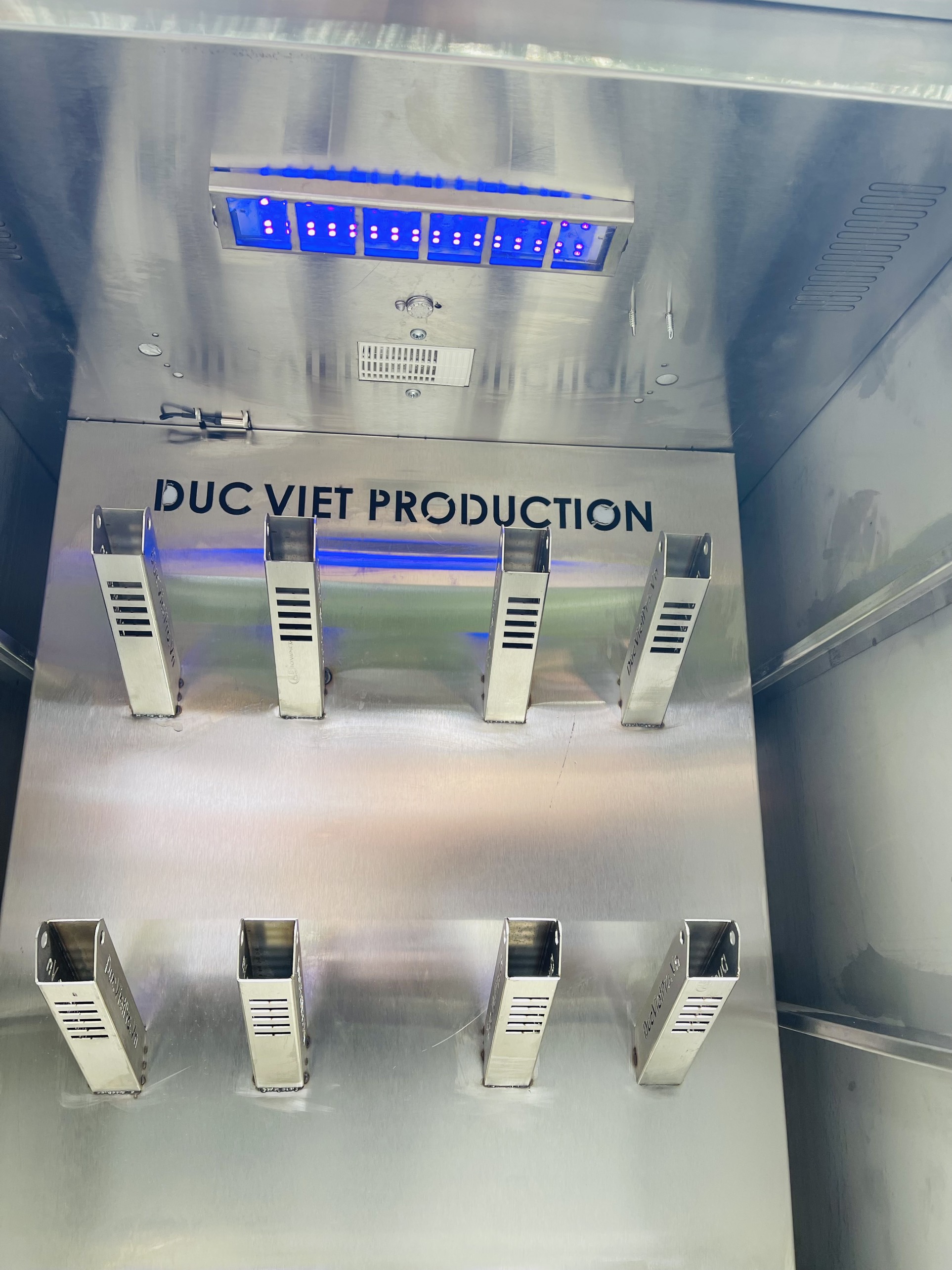 Máy sấy diệt khuẩn giày dép dạng thanh treo 8 đôi MSG8D-EX