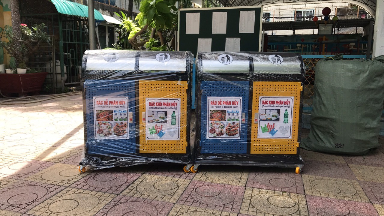 Thùng rác sân vườn - Thùng rác ngoài trời giao hàng toàn quốc