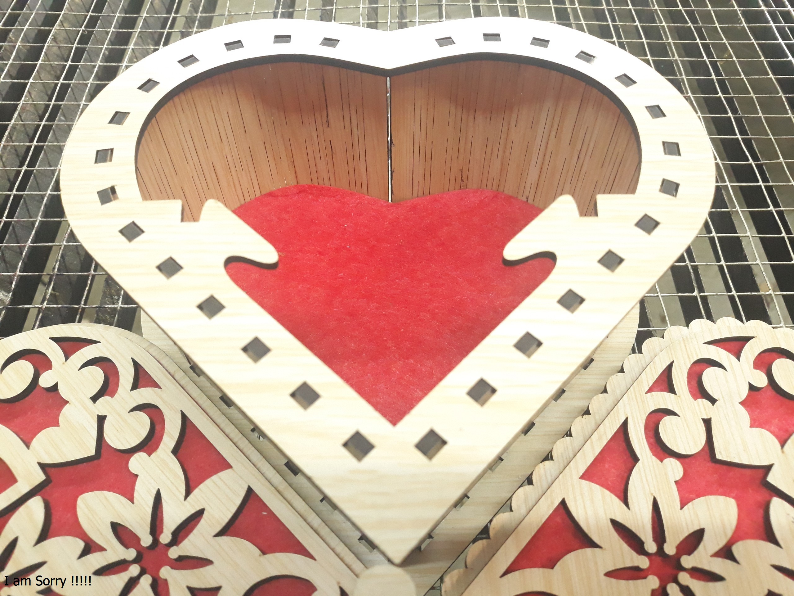 Hộp quà Valentine hình trái tim tặng người yêu thương