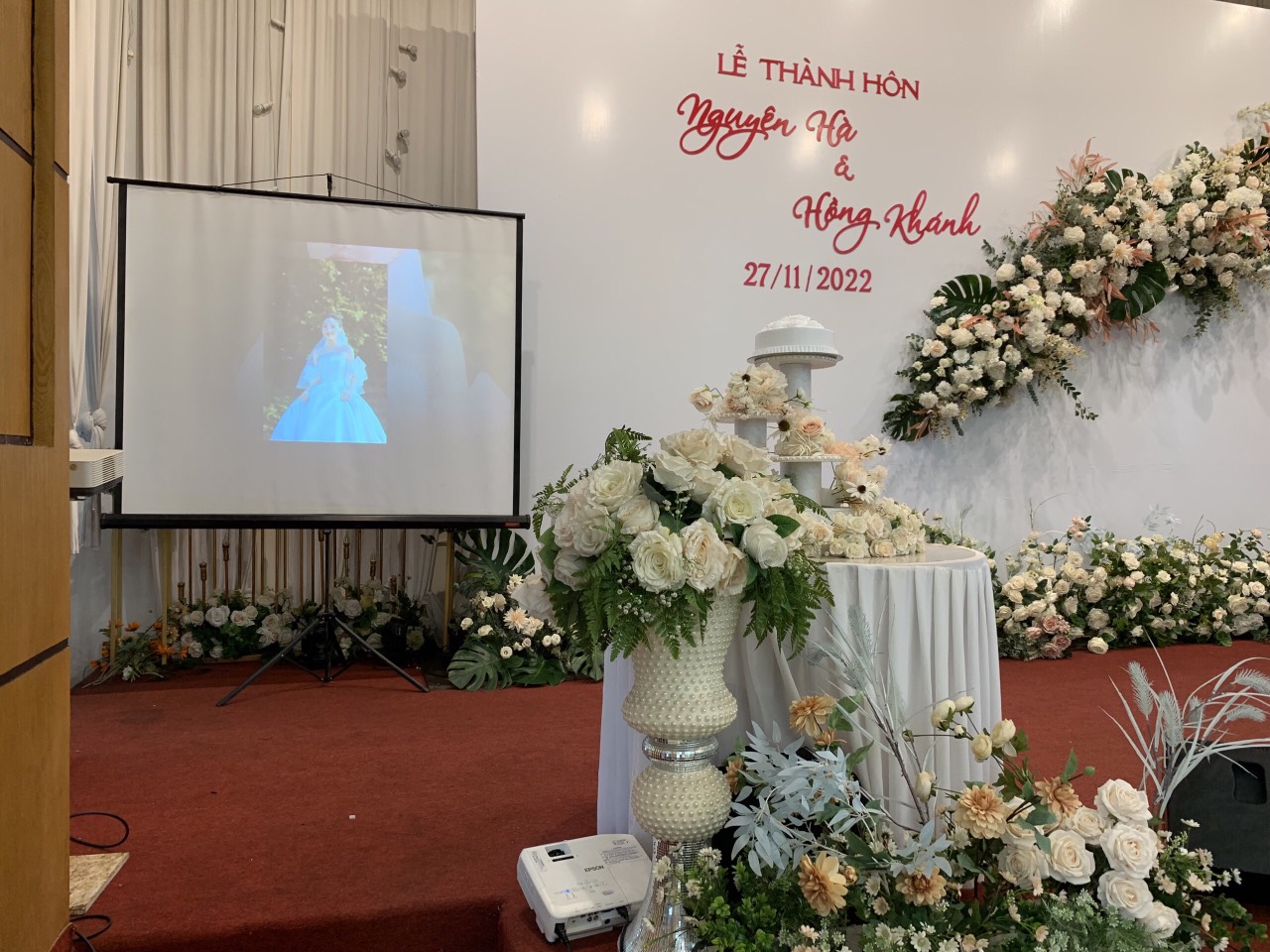 Cho thuê máy chiếu tại Hoàn Kiếm giá rẻ chất lượng