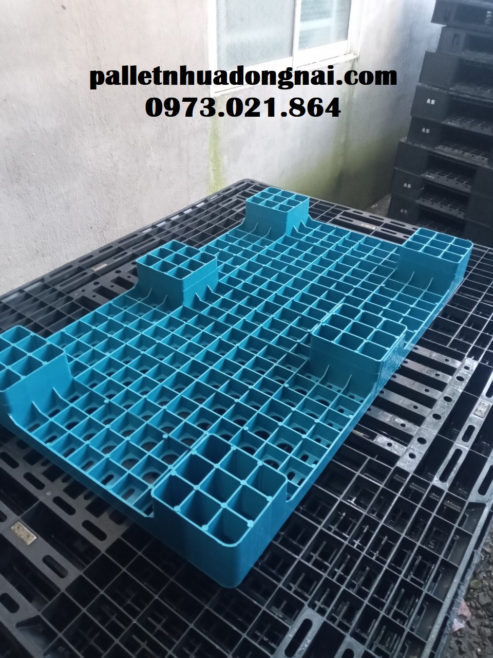 Pallet nhựa lót sàn, tấm nhựa lót sàn, liên hệ 0973021864