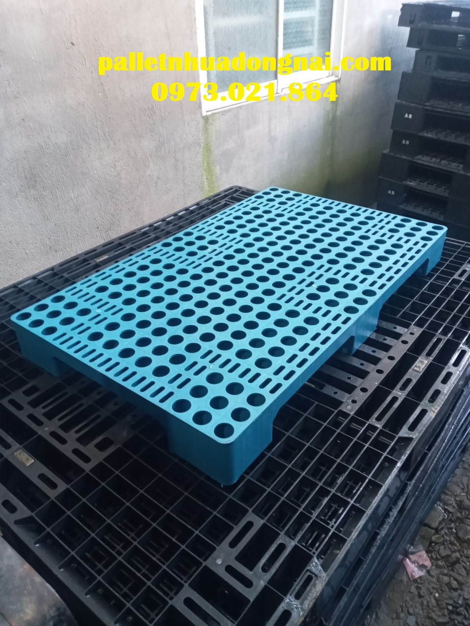 Pallet nhựa lót sàn, tấm nhựa lót sàn, liên hệ 0973021864