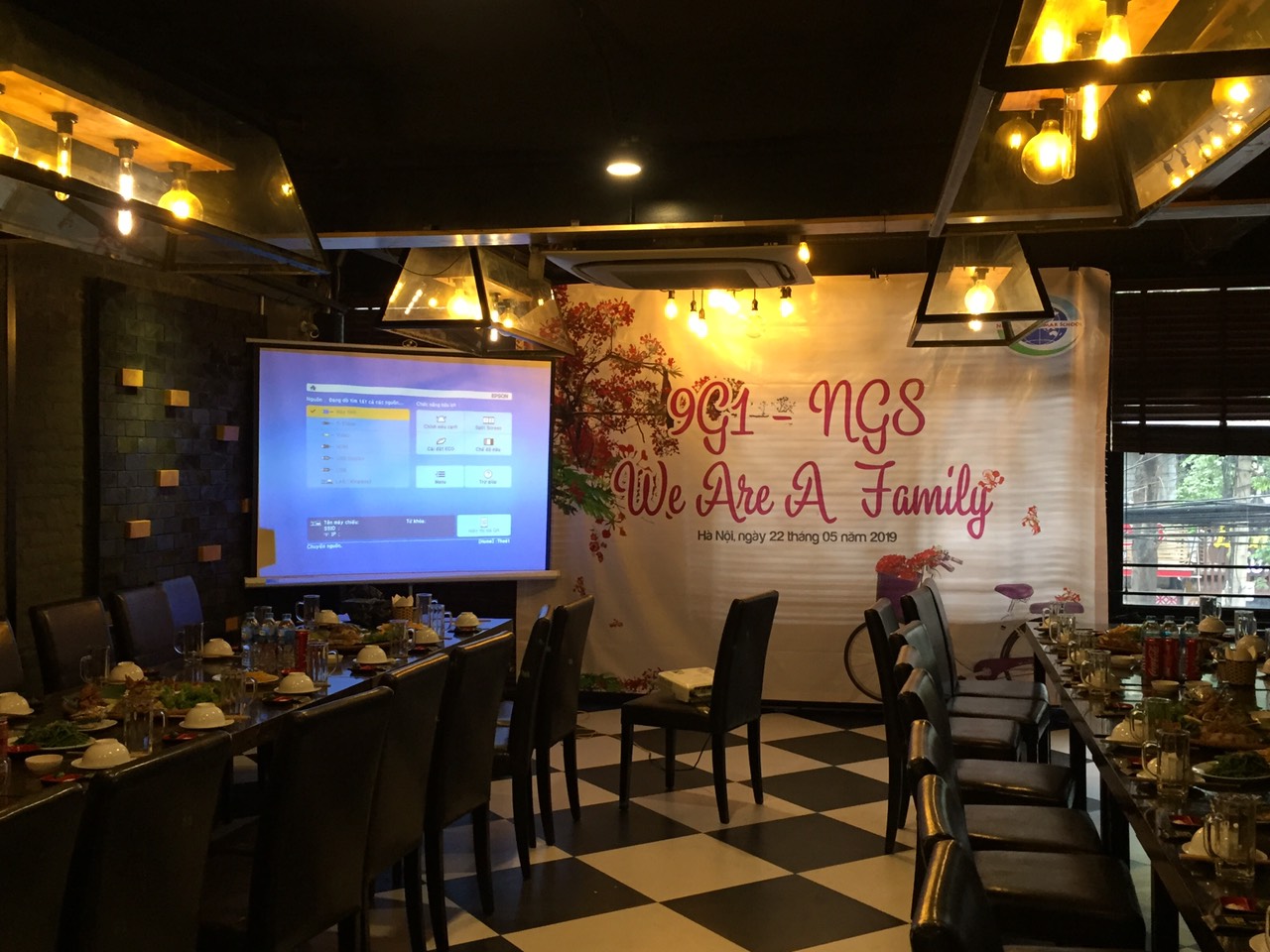 Cho thuê máy chiếu tại Đống Đa giá rẻ chất lượng