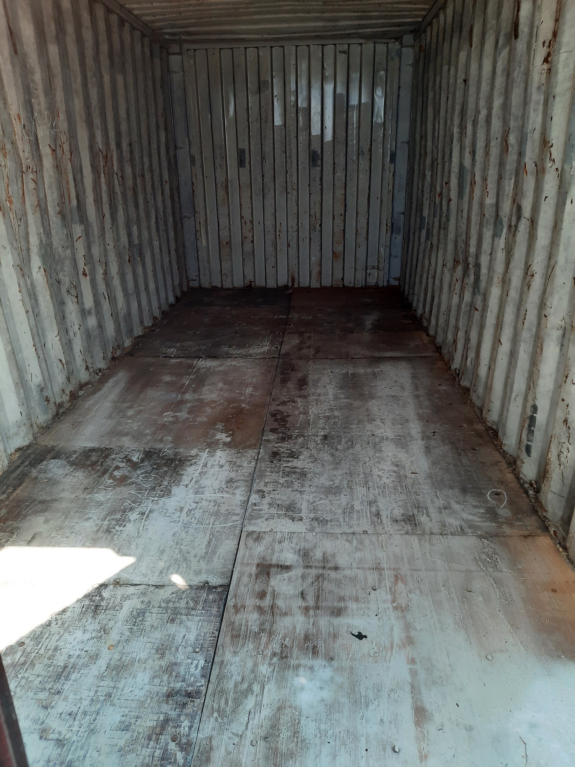 Kho container 20 feet cũ giảm sốc trước giờ