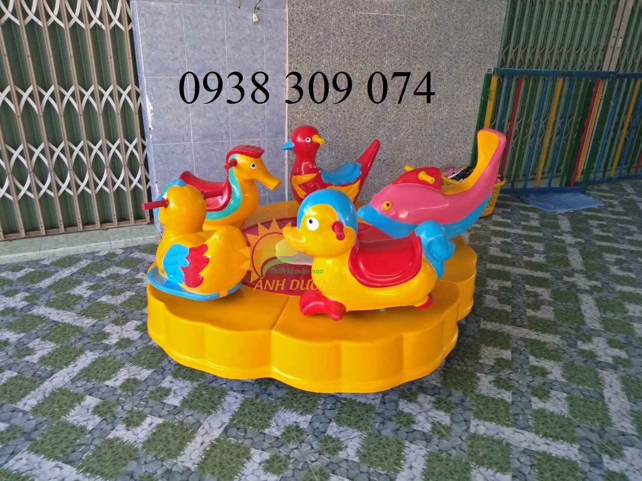 Mâm xoay 5 con thú bằng nhựa Composite AD1005