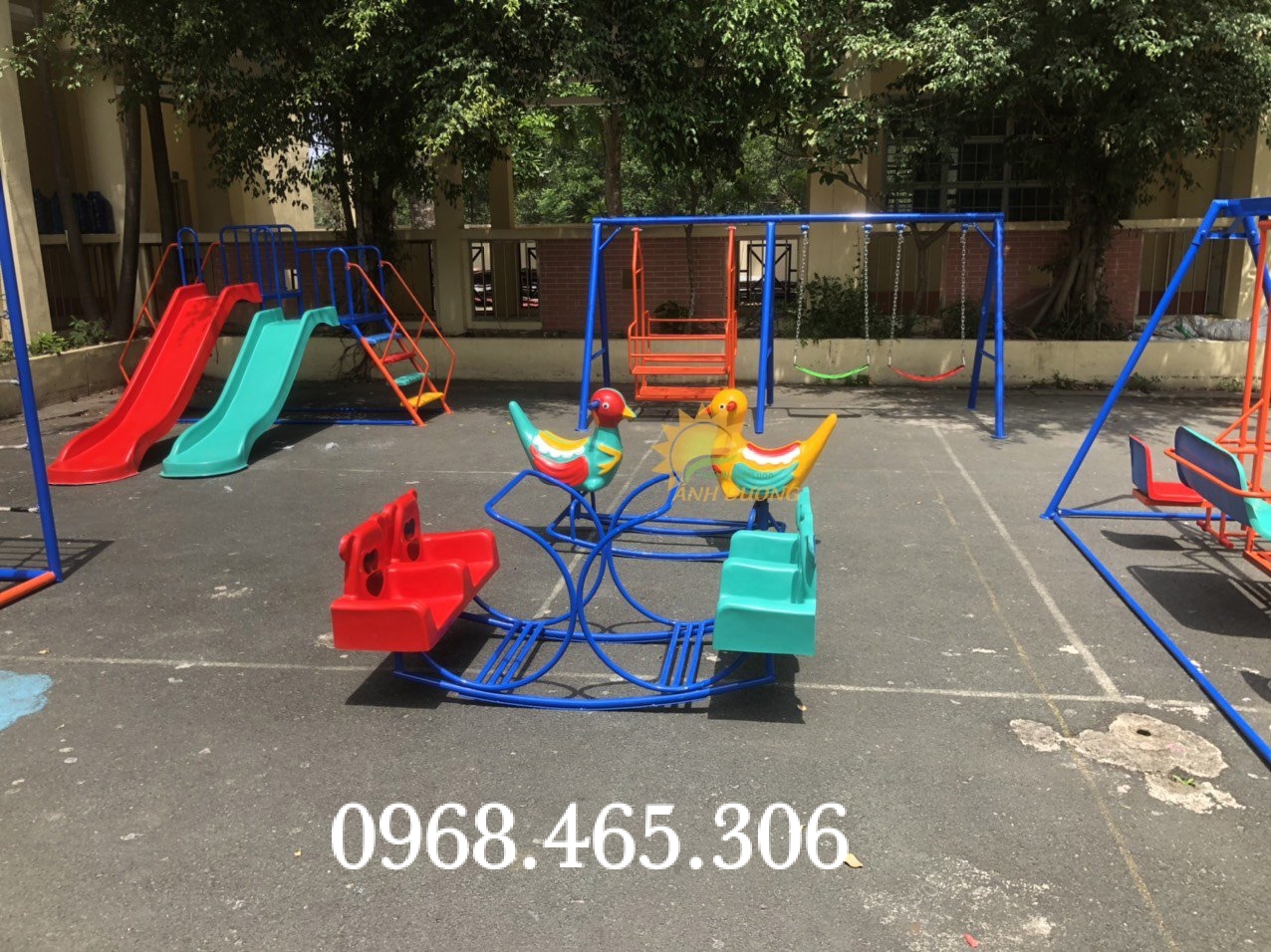 Bập bênh đôi hình gà, ngựa bằng nhựa composite