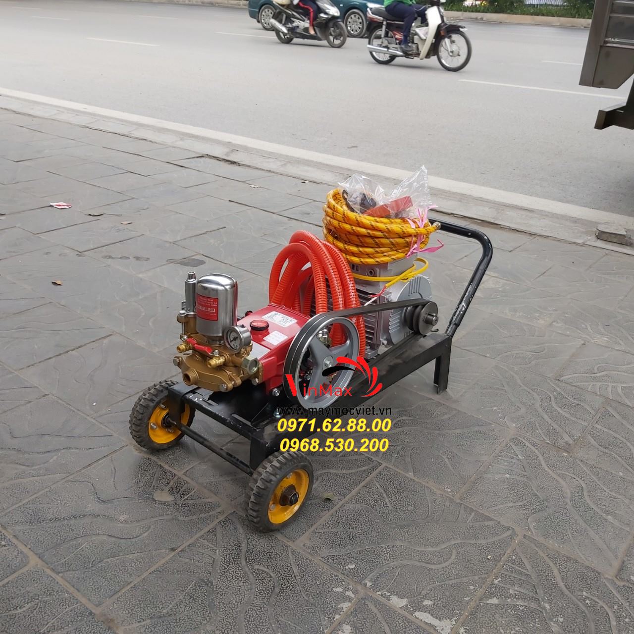 Máy phun thuốc dây đai 2hp xịt áp lực cao
