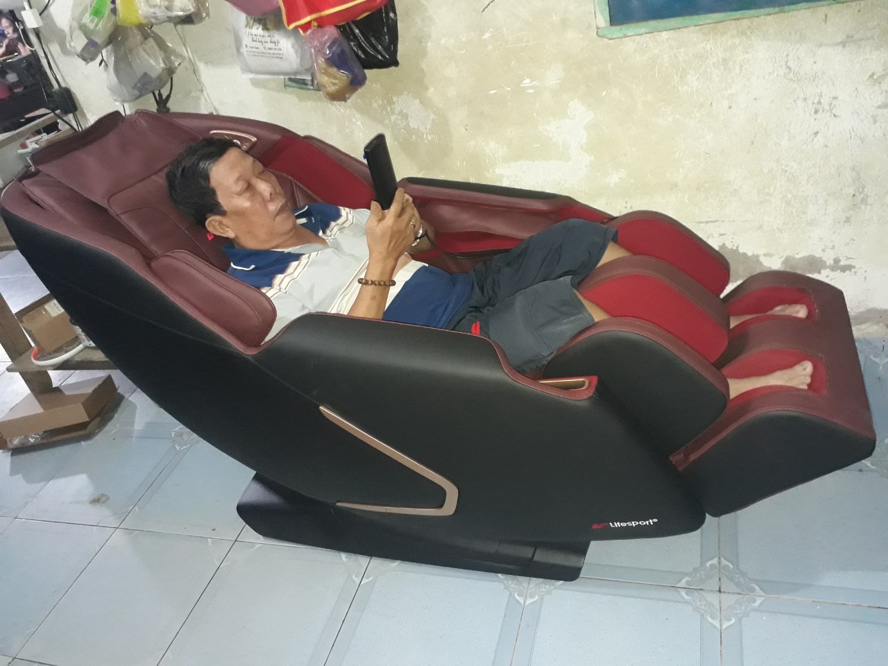 DEAL SỐC - GHẾ MASSAGE LIFESPORT LS-900 - MUA 1 ĐƯỢC 2