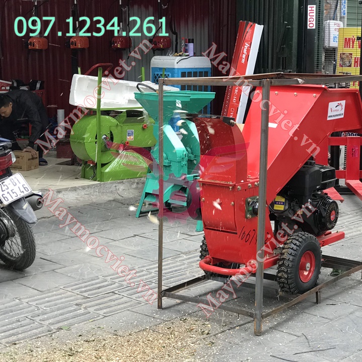 Máy băm cành cây, thân ngô, sắn, cỏ voi Kawasaki BC15