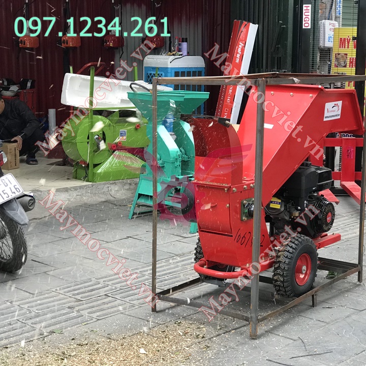 Máy băm cành cây, thân ngô, sắn, cỏ voi Kawasaki BC15