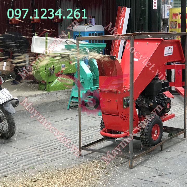 Máy băm cành cây, thân ngô, sắn, cỏ voi Kawasaki BC15