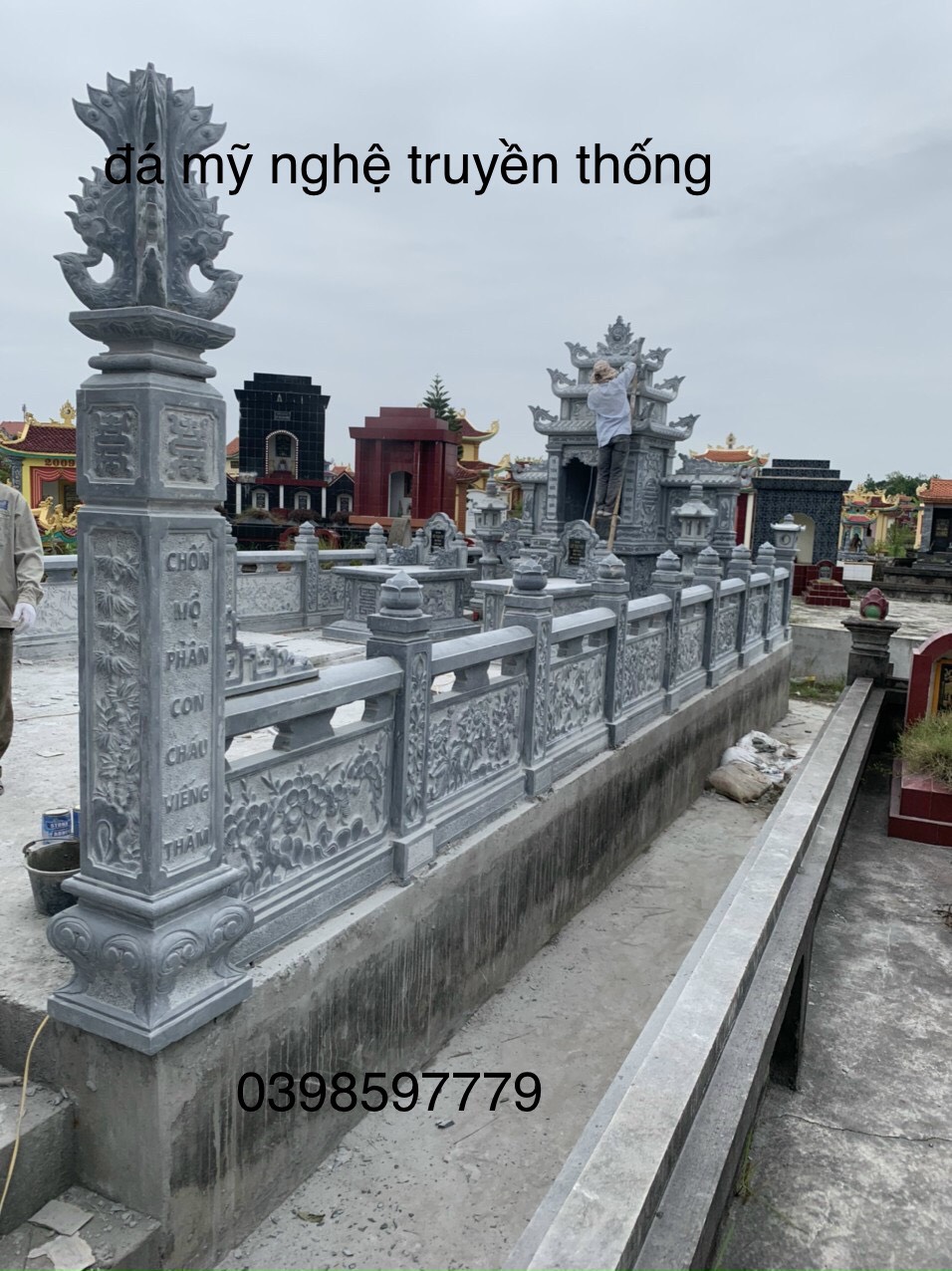 Những khu lăng mộ đá lắp đặt tại Ninh Bình
