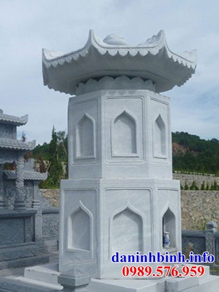 Mẫu mộ tháp phật giáo bằng đá tại tiền Giang