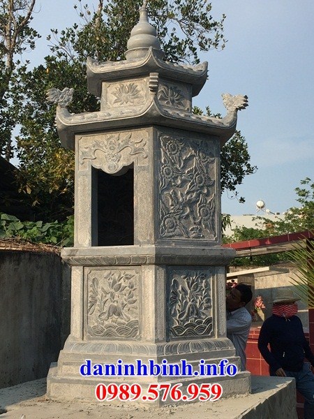 Mẫu mộ tháp phật giáo bằng đá tại tiền Giang