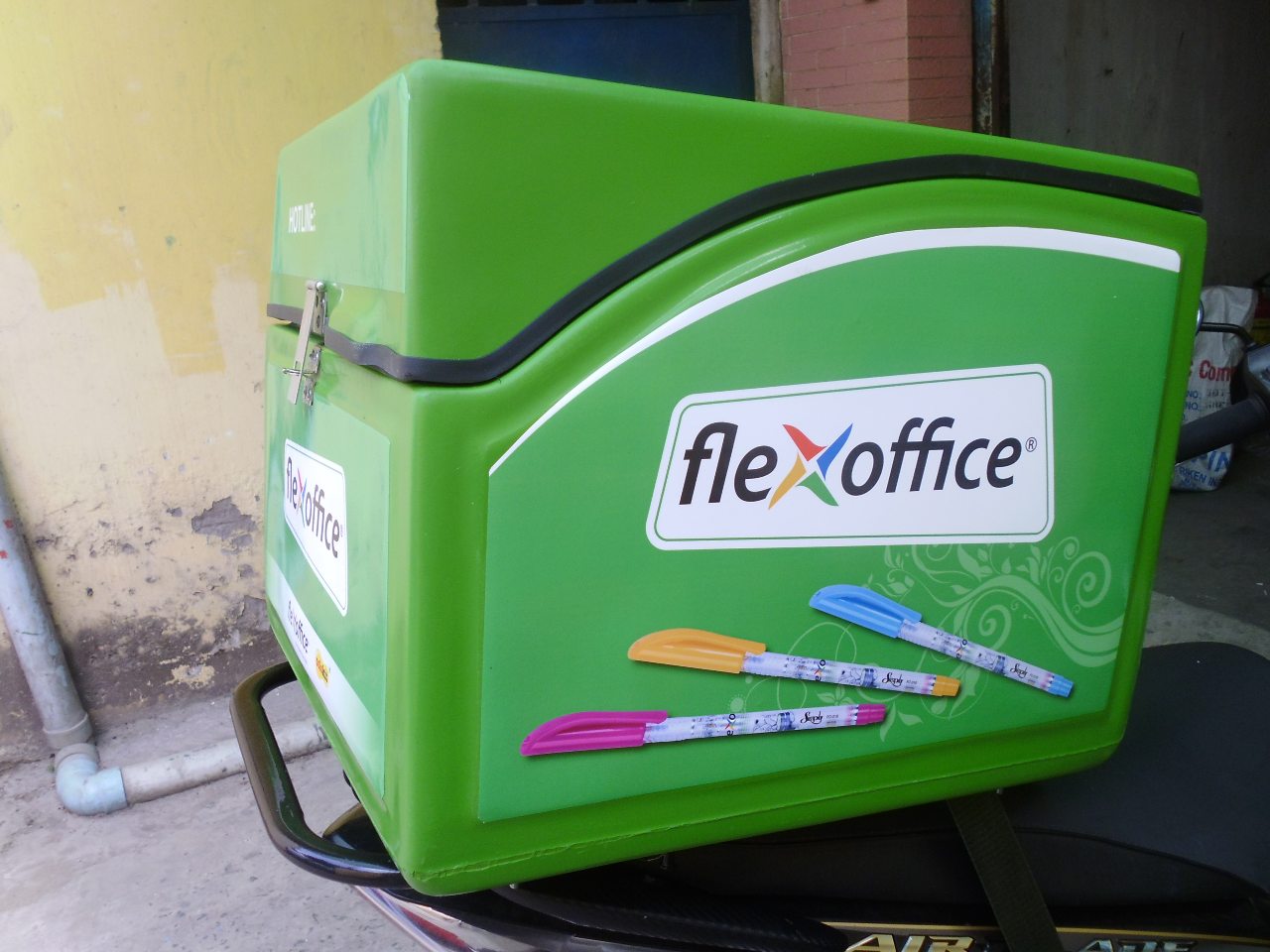 Thùng chở hàng composite - Thùng chở hàng gắn sau xe shipper