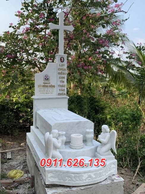 mộ đá công giáo đạo thiên chúa, làm từ đá nguyên khối