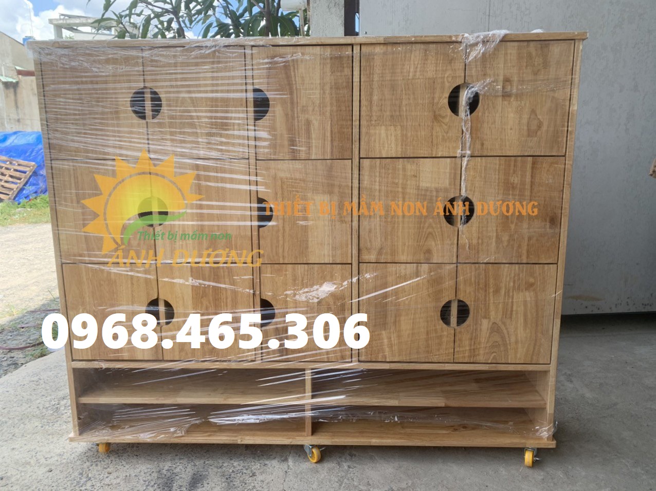 Tủ đựng cặp,, dép mầm non dành cho nhà trẻ, trường mầm non