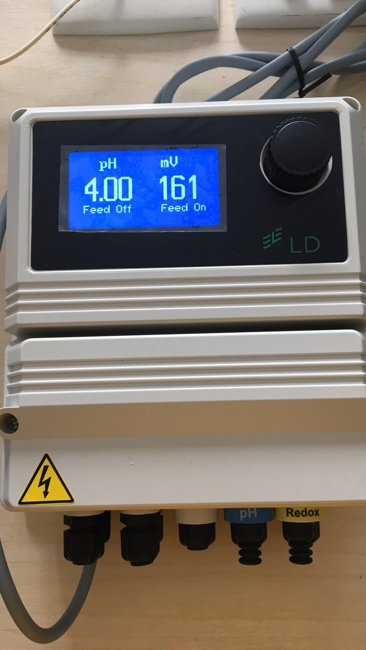 LDPHCL _ Bộ đo và châm hóa chất tự động Cl2 và PH _ hãng EMEC/ITALY.
