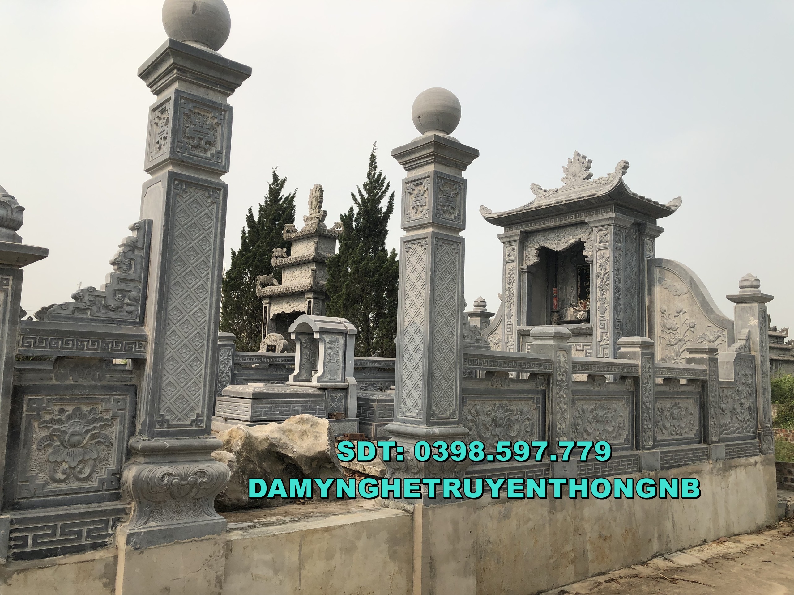 xây khu nhà mồ đẹp lăng mộ đá nguyên khối lắp đặt bình dương