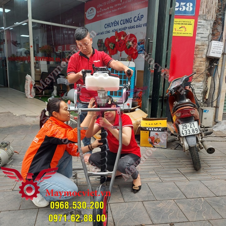 Máy khoan đất giá rẻ tại Hà Nội ( kèm mũi khoan 150)