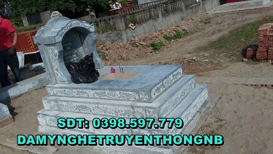 mộ đá nguyên khối lắp đặt tại vĩnh phúc 2023
