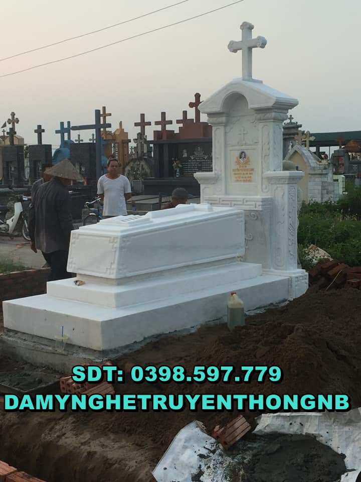 mộ đá nguyên khối lắp đặt tại vĩnh phúc 2023