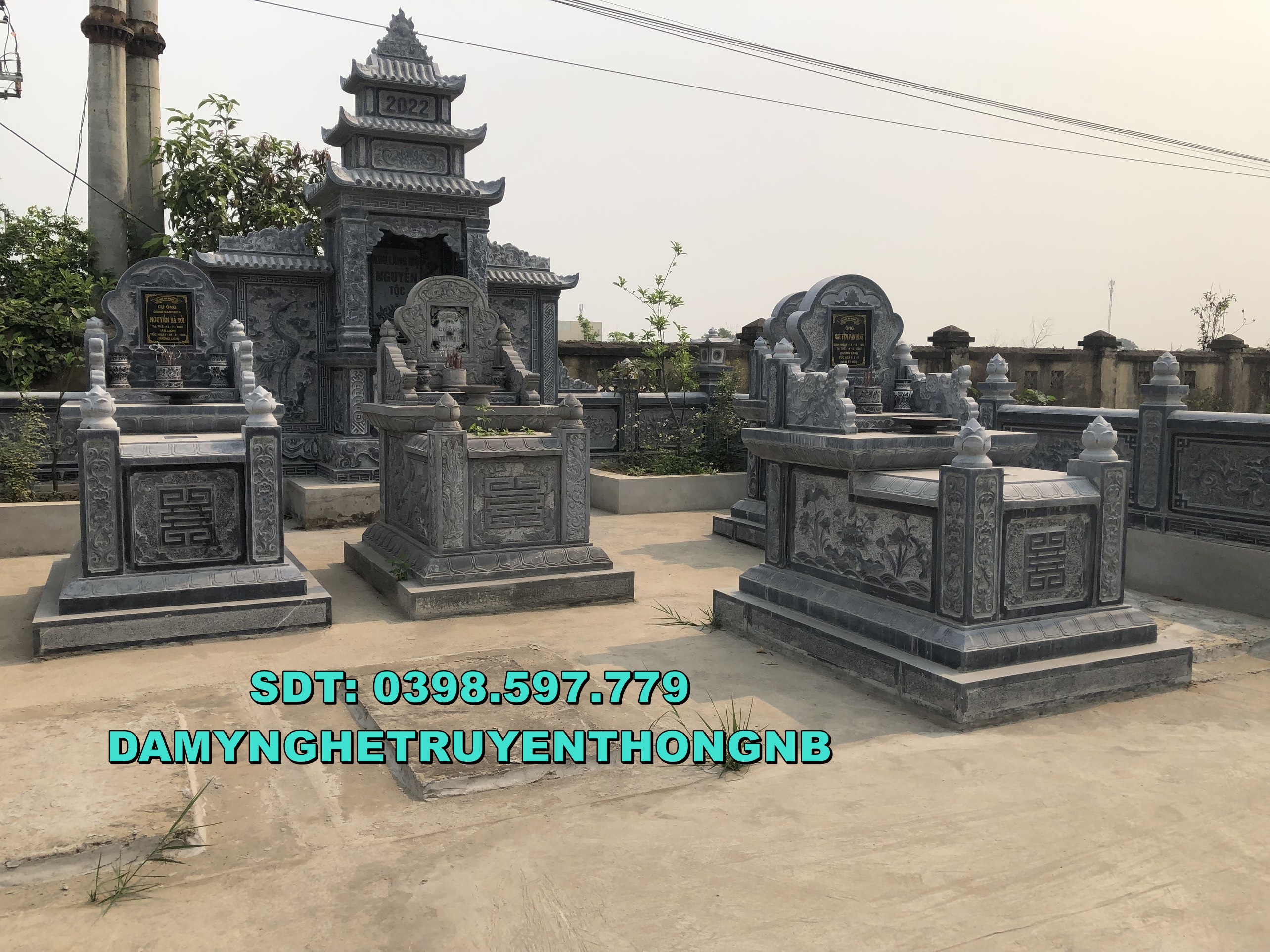 100 hành anh khu lăng mộ đá nguyên khối tại đà nẵng