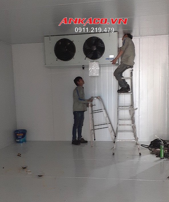 Kho lạnh bảo quản tôm cung cấp cho chợ đầu mối