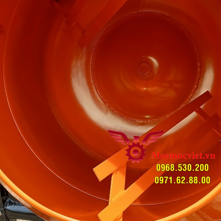 Máy trộn nguyên liệu thức ăn chăn nuôi 130l giá rẻ