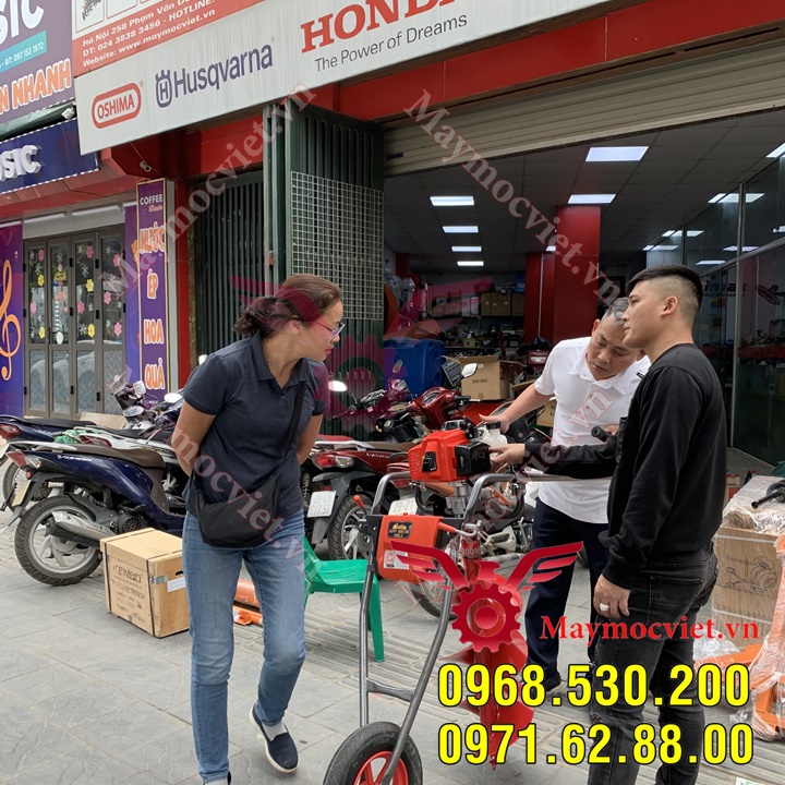 Máy khoan đất có bánh xe đẩy giá rẻ kèm mũi khoan 150 cực hot