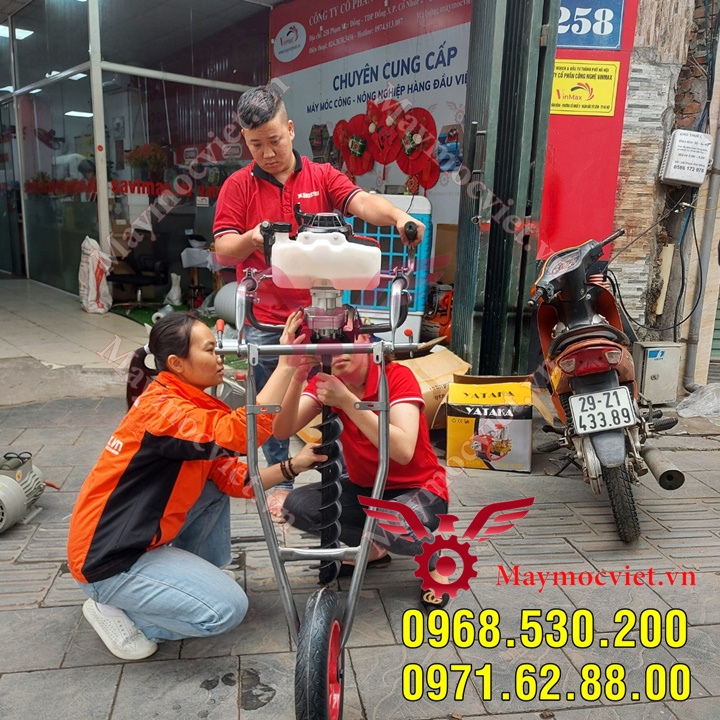 Máy khoan đất có bánh xe đẩy giá rẻ kèm mũi khoan 150 cực hot
