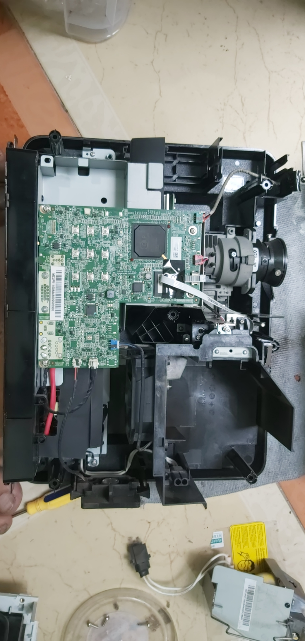 Dịch vụ sửa chữa máy chiếu tại Đống Đa giá rẻ uy tín