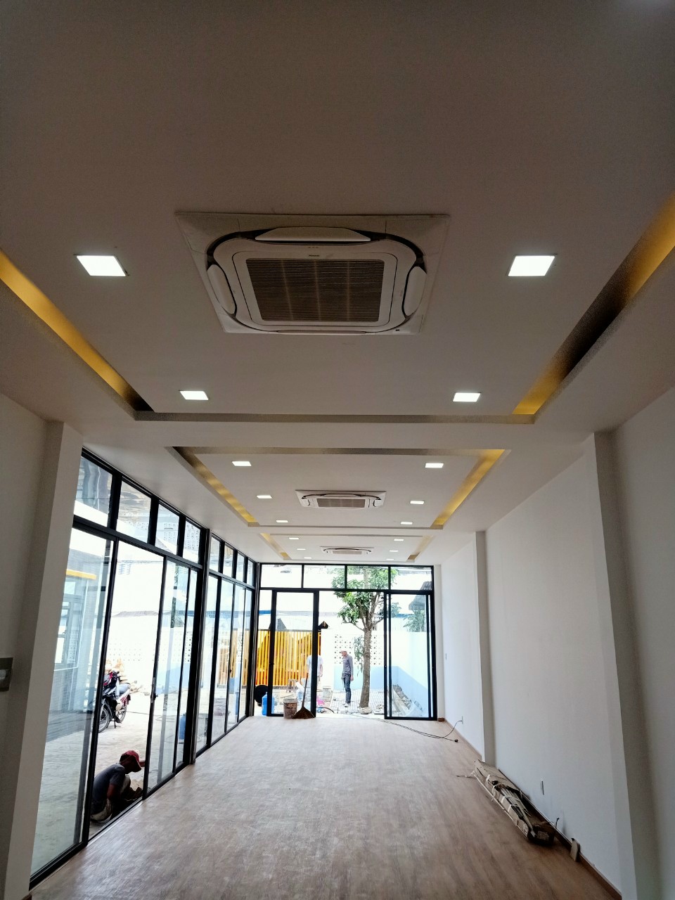 Thi công lắp đặt máy lạnh âm trần chính hãng giá rẻ