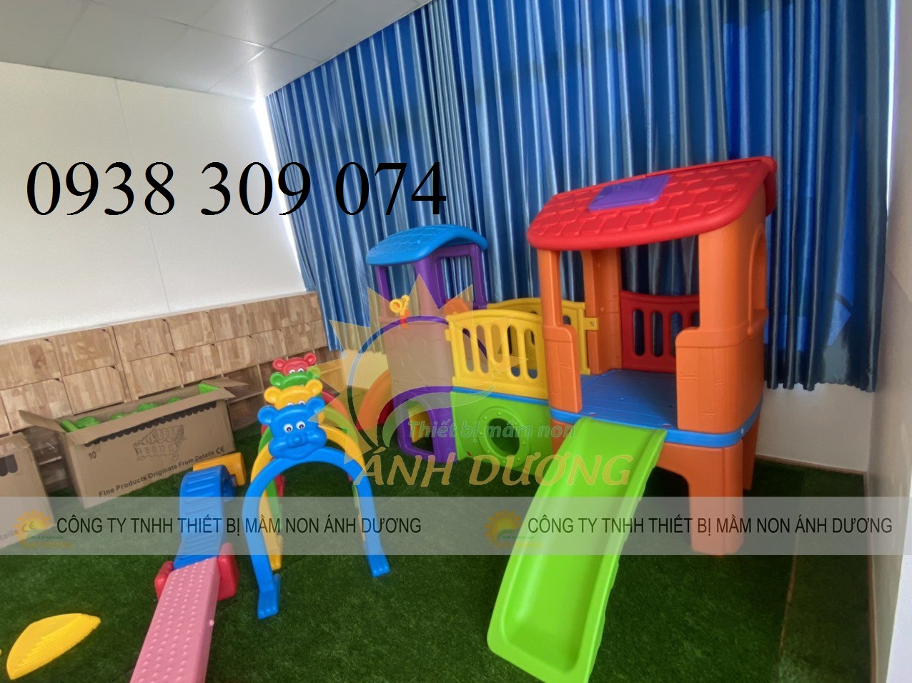 Bộ liên hoàn hai mái nhà dành cho khu vui chơi