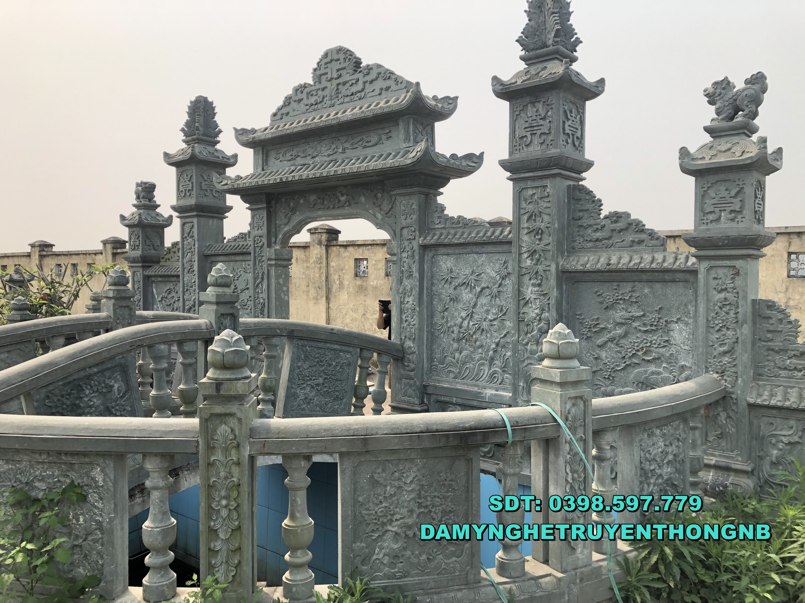xây dựng khu lăng mộ đá xanh rêu cao cấp tại phú thọ 2023