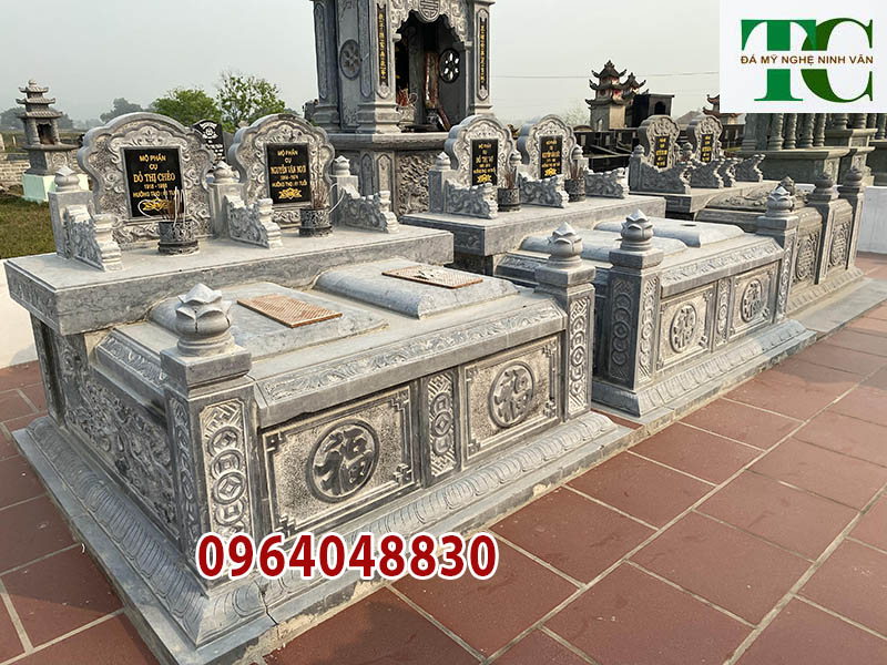 Xây mộ đôi bằng đá đẹp nguyên khối tự nhiên tại Vĩnh Long