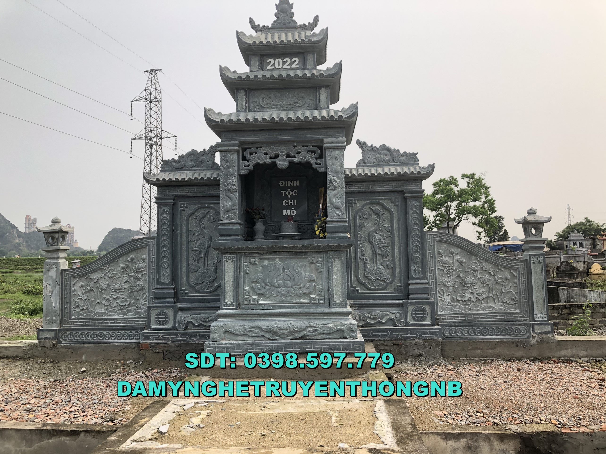 Amt mẫu lăng thờ chất liệu đá xanh đen cao cấp 2023
