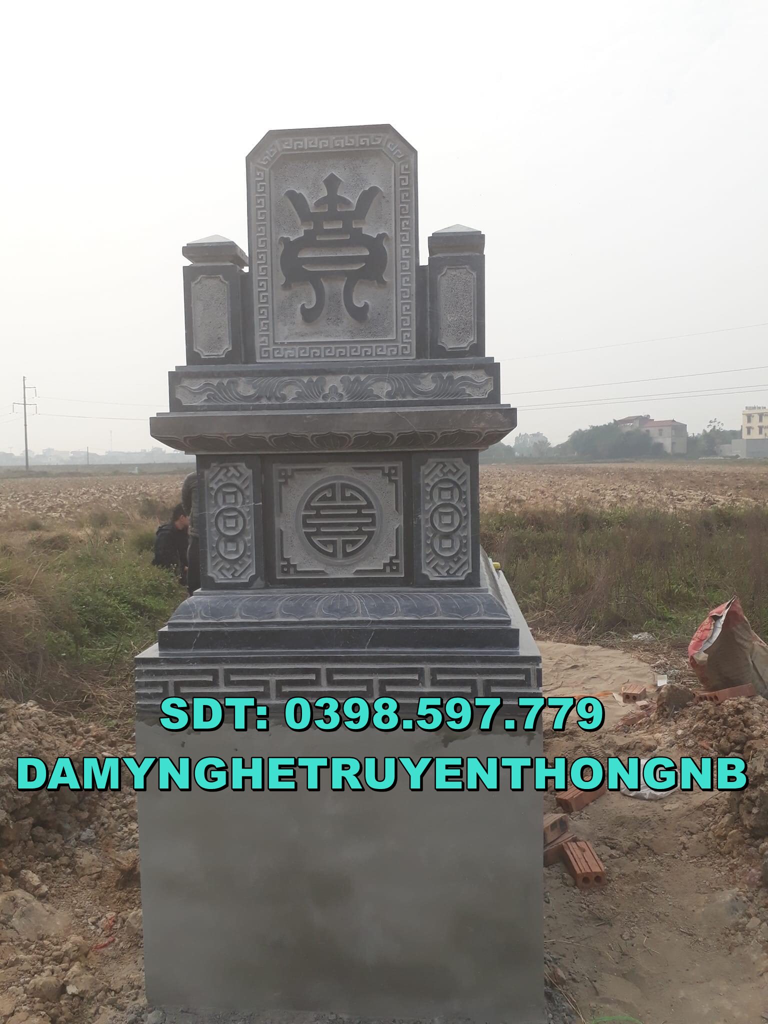 chụp mộ đá tự nhiên nguyên khối cho ông bà tại hà nội 2023