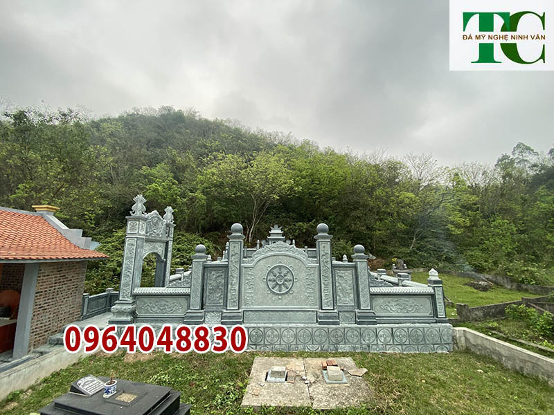 Xây khuôn viên lăng mộ đá xanh rêu đẹp tại Gia Viễn Ninh Bình