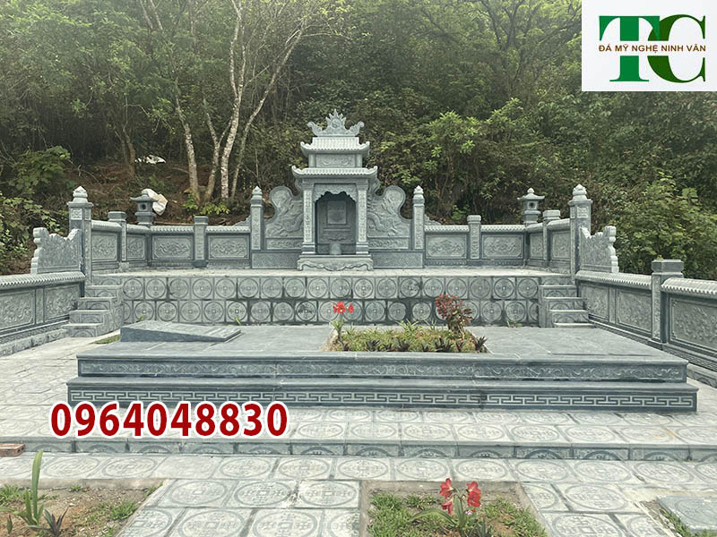 Xây khuôn viên lăng mộ đá xanh rêu đẹp tại Gia Viễn Ninh Bình
