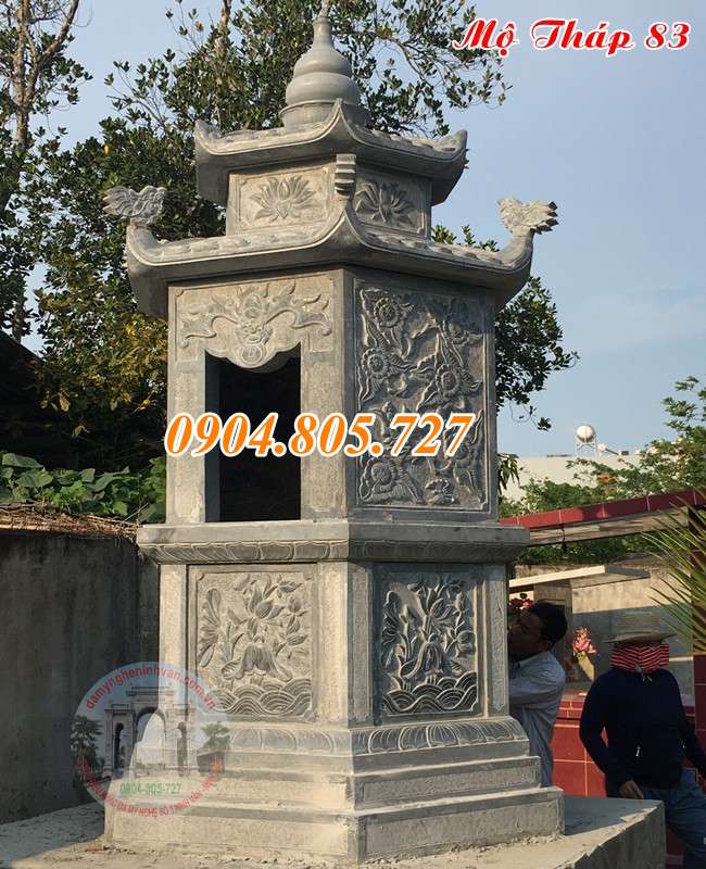 Tháp mộ đá để tro cốt tại Cần Thơ.