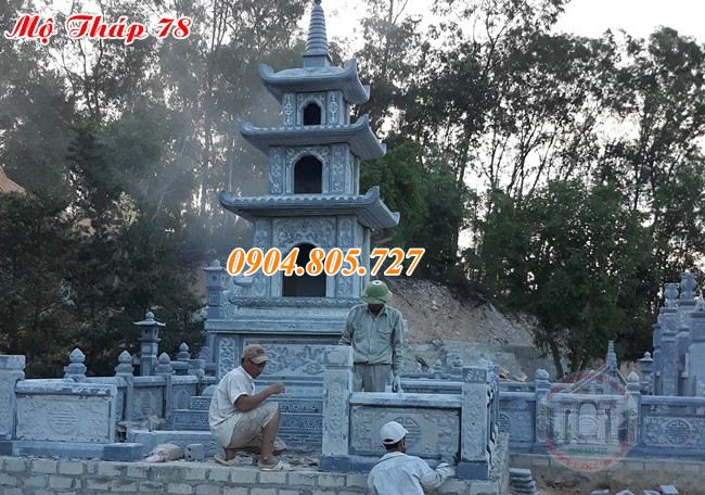 Tháp mộ đá để tro cốt tại Cần Thơ.