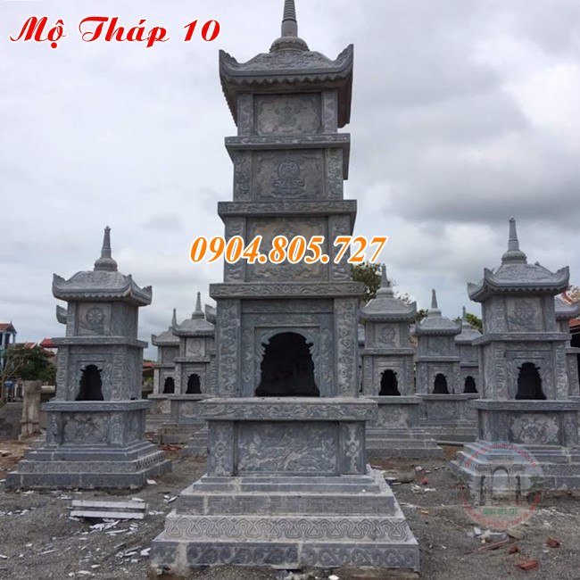 Tháp mộ đá để tro cốt tại Cần Thơ.