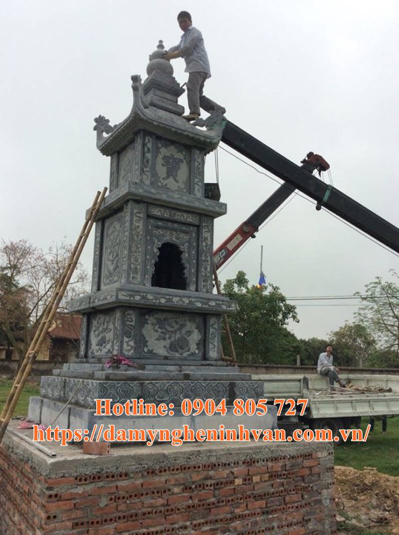 Mẫu tháp thờ cốt bán tại Sài Gòn.