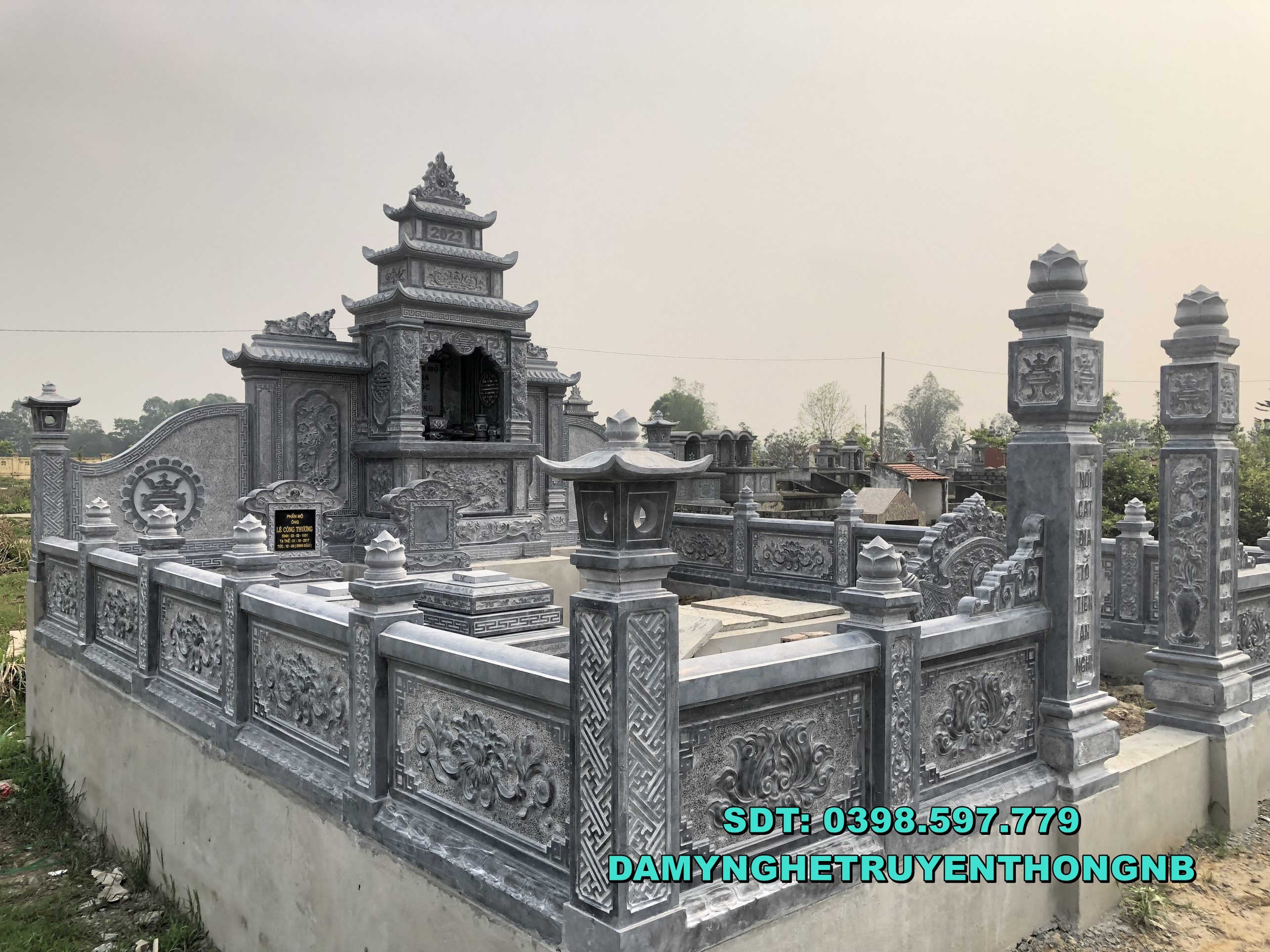 khu lăng mộ đá tự nhiên nguyên khối chuẩn phong thuỷ tại đà nẵng