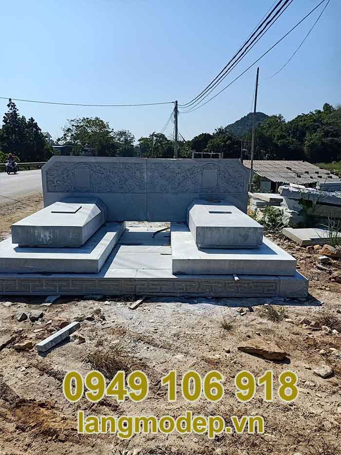 Những mẫu mộ đôi đá xanh rêu đơn giản năm 2023