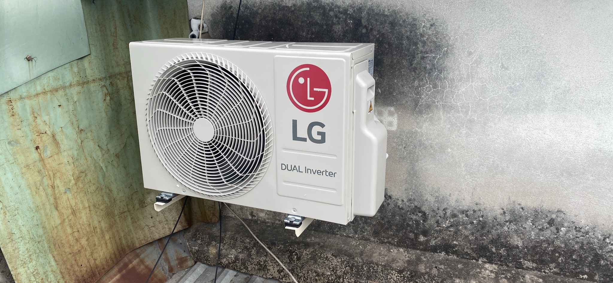Điều hòa âm trần - treo tường LG nổi bật 2023 về giá rẻ