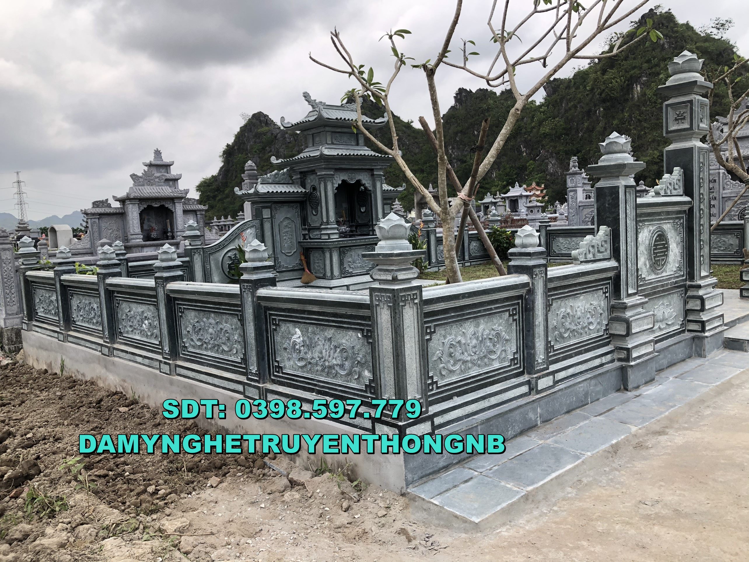 xây khuôn viên khu lăng mộ đá xanh tự nhiên tại quảng bình