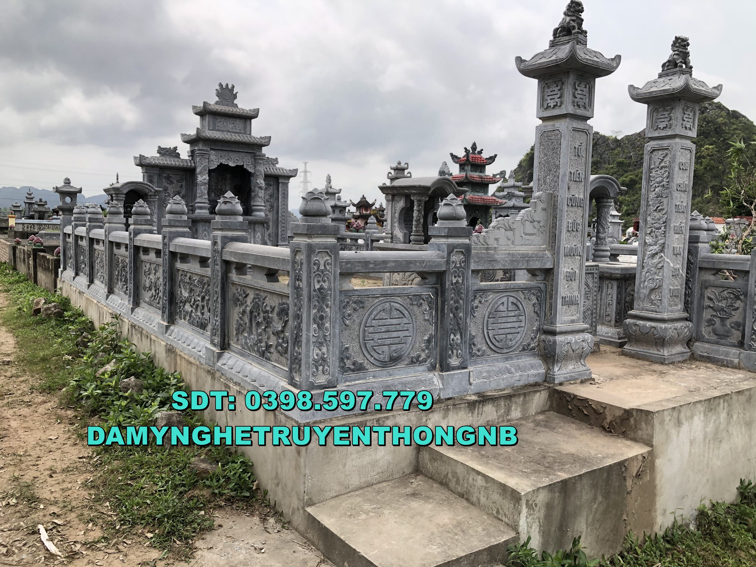 xây khuôn viên khu lăng mộ đá xanh tự nhiên tại quảng bình